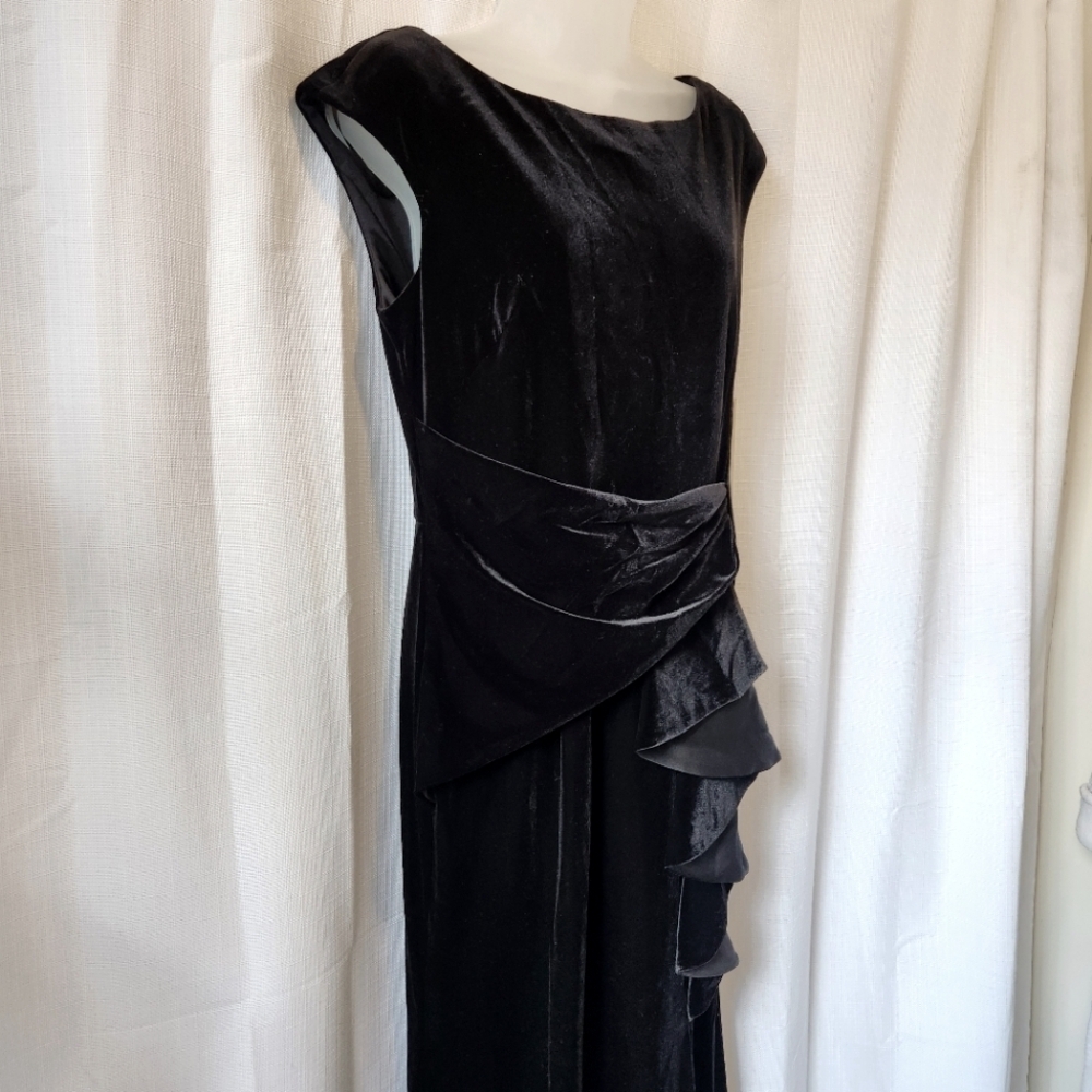 Eliza J Sleeveless Cascading Ruffle Velvet Maxi Evening Gown In Black Size 10 - Picture 5 of 9